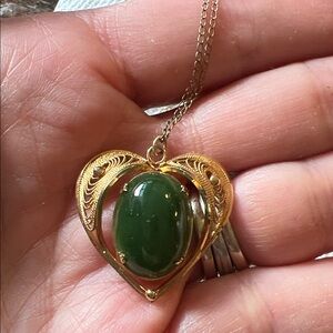 14k Gold Filled filigree heart green jade Cabochon stone necklace 18”